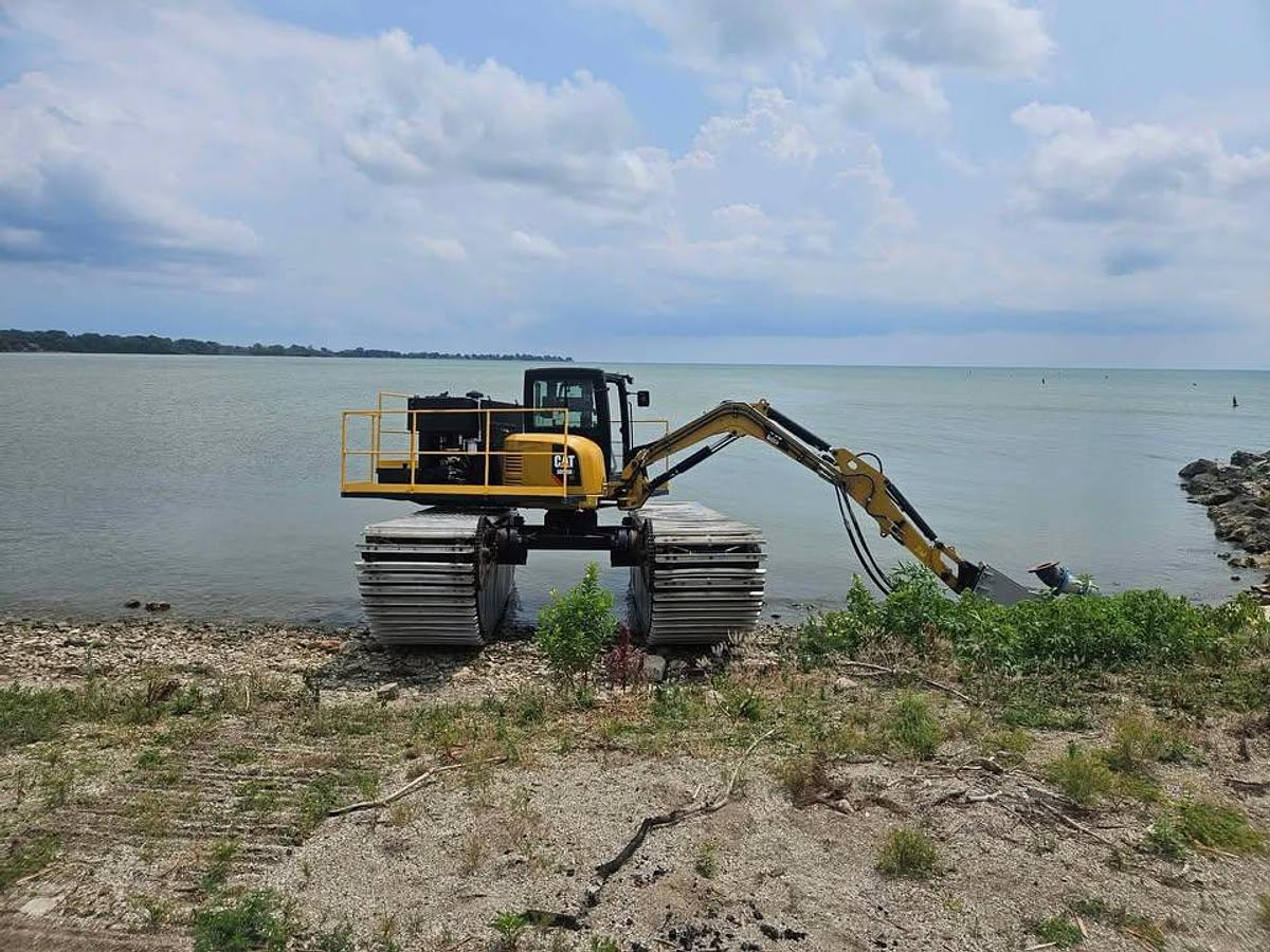Used 2020 Caterpillar 305.5E Amphibious Excavator
