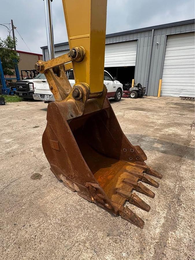 Used 2014 CAT 320 E-2