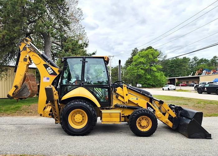 2011 CAT 420E IT