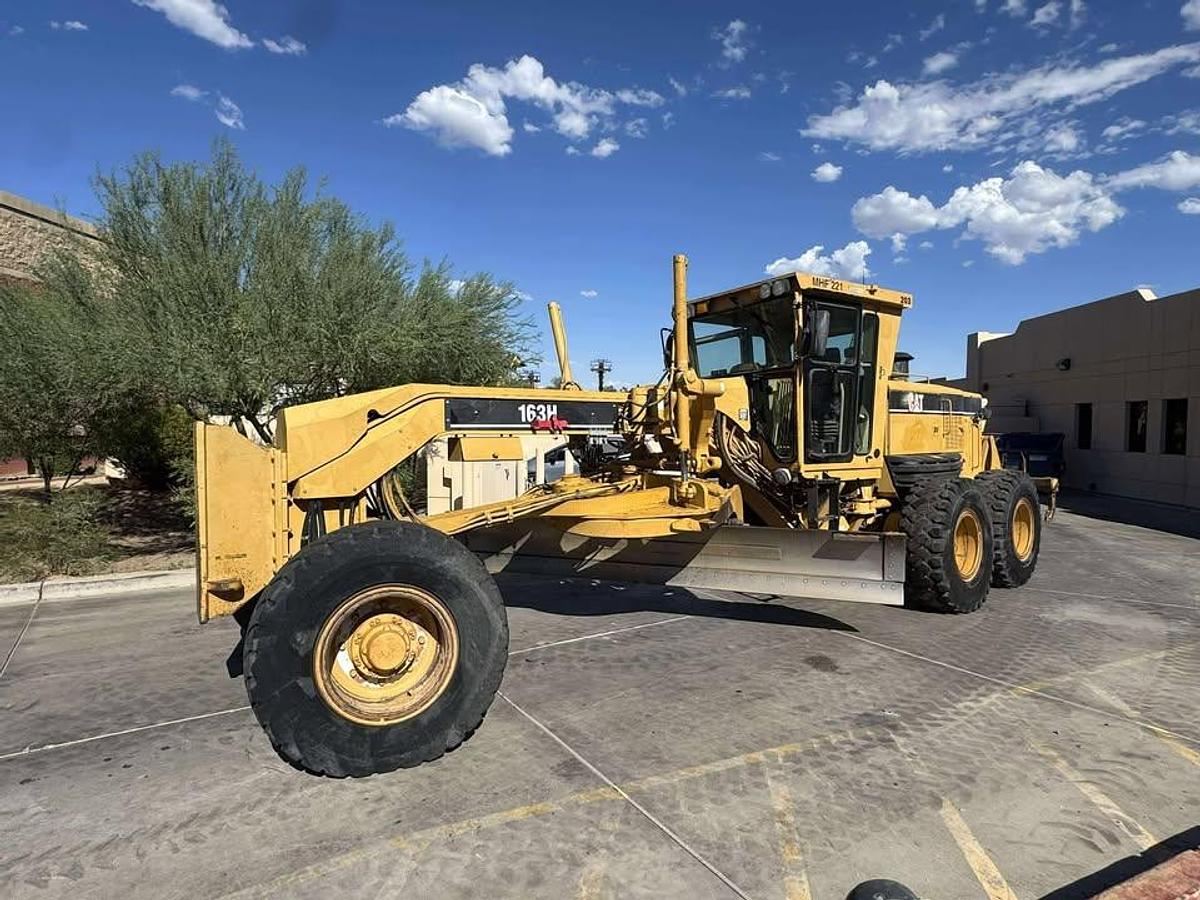 Used 2003 Caterpillar 163H Motor Grader