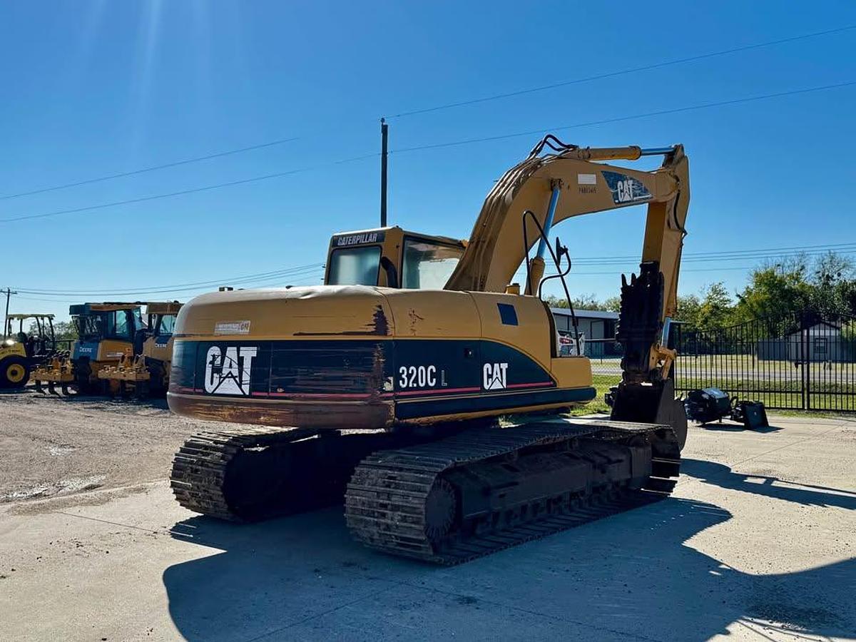 Used 2005 Caterpillar 320CL