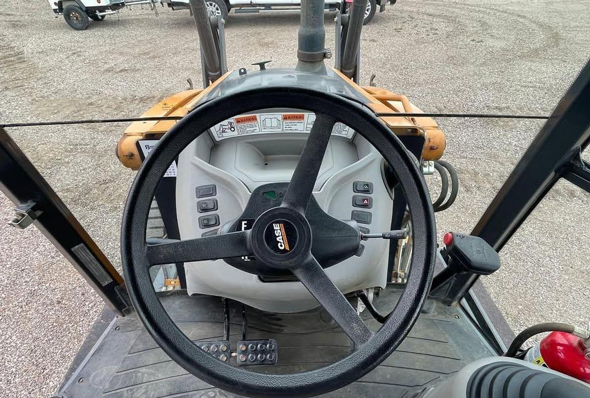 Used 2018 Case 580N EP