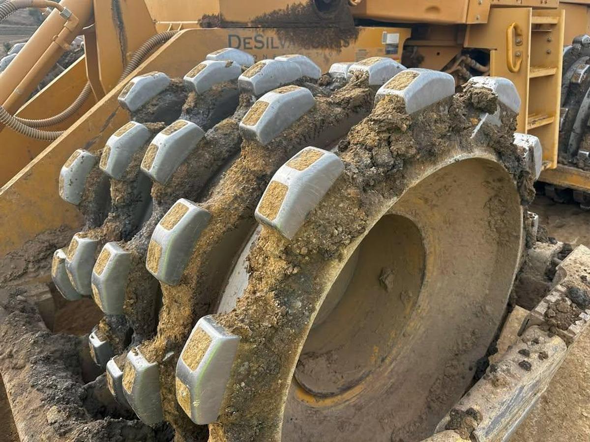 Used 2012 Caterpillar 815f2