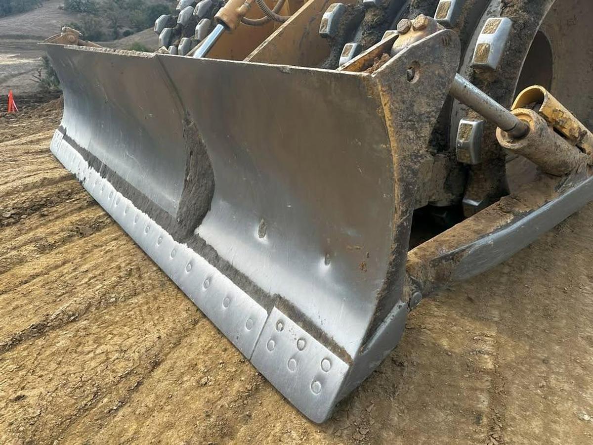 Used 2012 Caterpillar 815f2