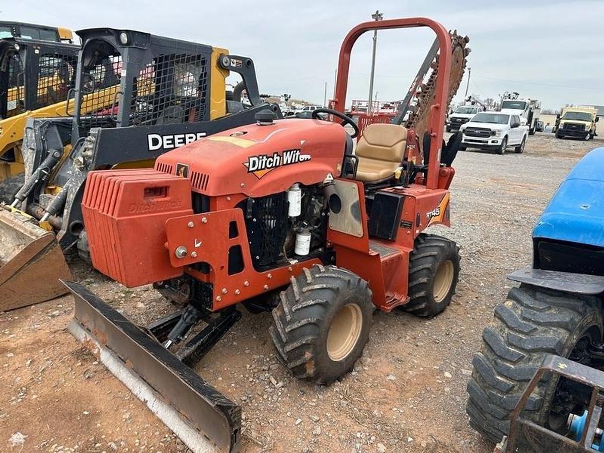 Used 2018 Ditch Witch RT45