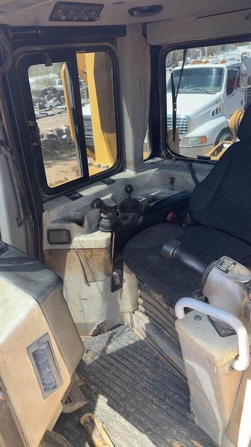 Used 2004 Caterpillar D8R Series II Dozer