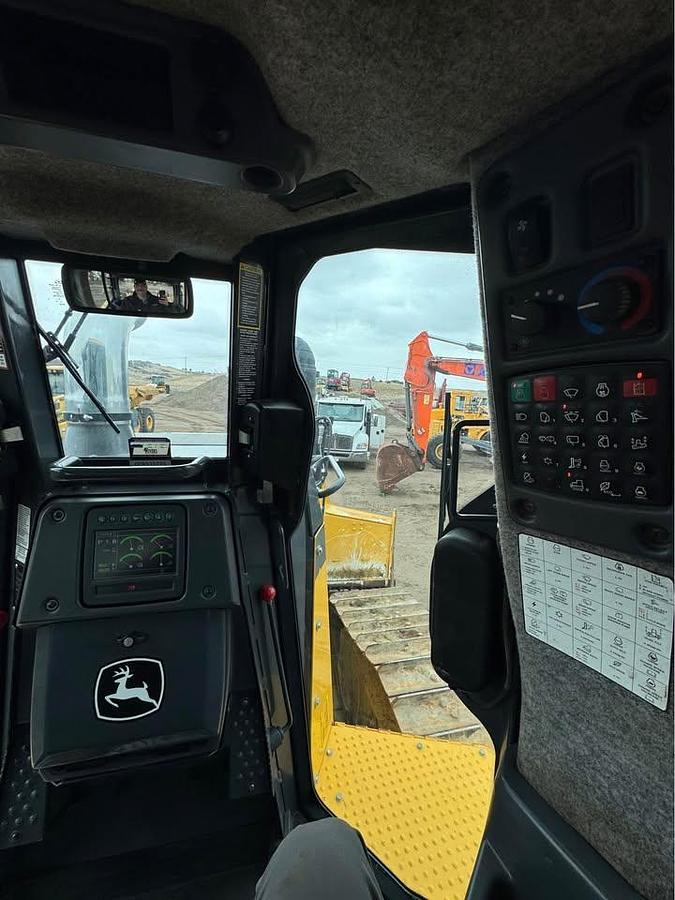 Used This 2019 John Deere 950K dozer