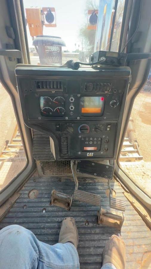 Used 2004 Caterpillar D8R Series II Dozer