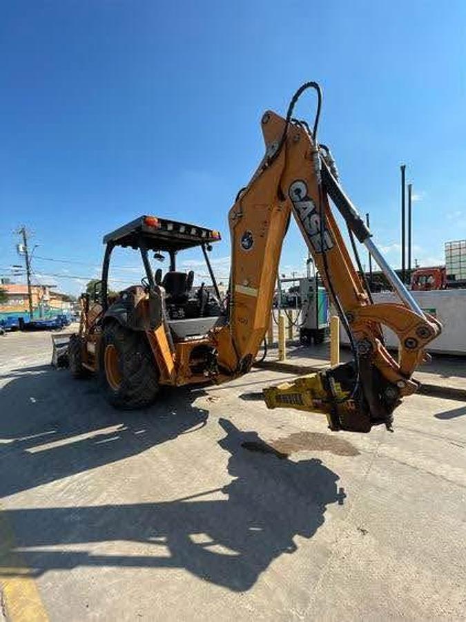 Used 2017 CASE 580SN