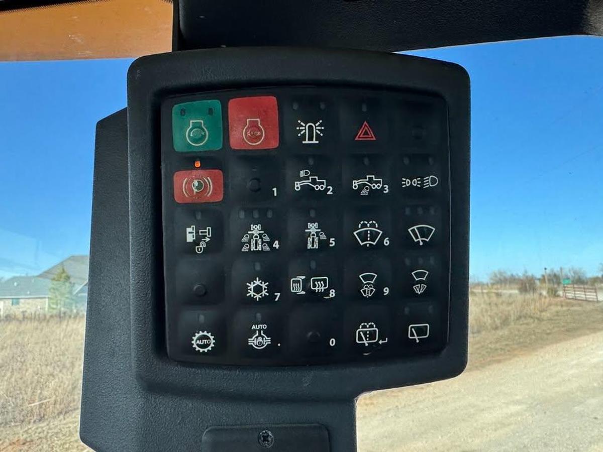 Used 2022 John Deere 620G