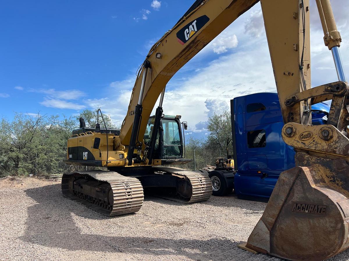 Used 2011 Caterpillar 345D
