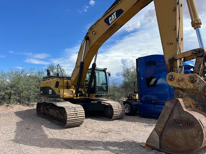 2011 Caterpillar 345D
