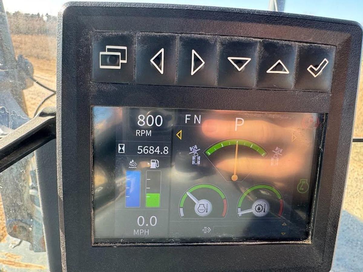 Used 2022 John Deere 620G