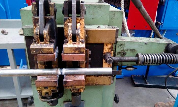 Usato PUNTATRICE (8) CEA SALDA TUBI/ PROFILATI