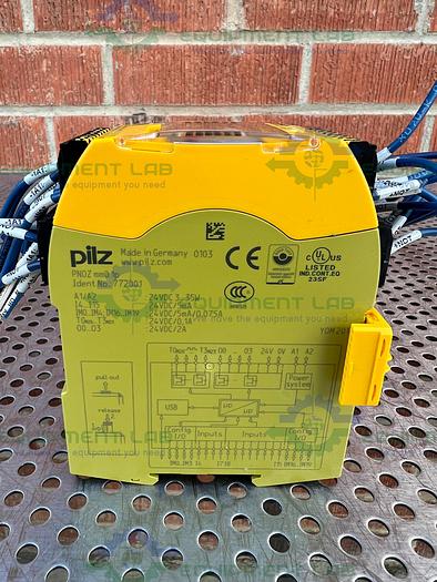 Used Pilz 772001 Safety Relay / Controller PNOZ mm0.1p w/ Pilz 751132 PNOZ s22