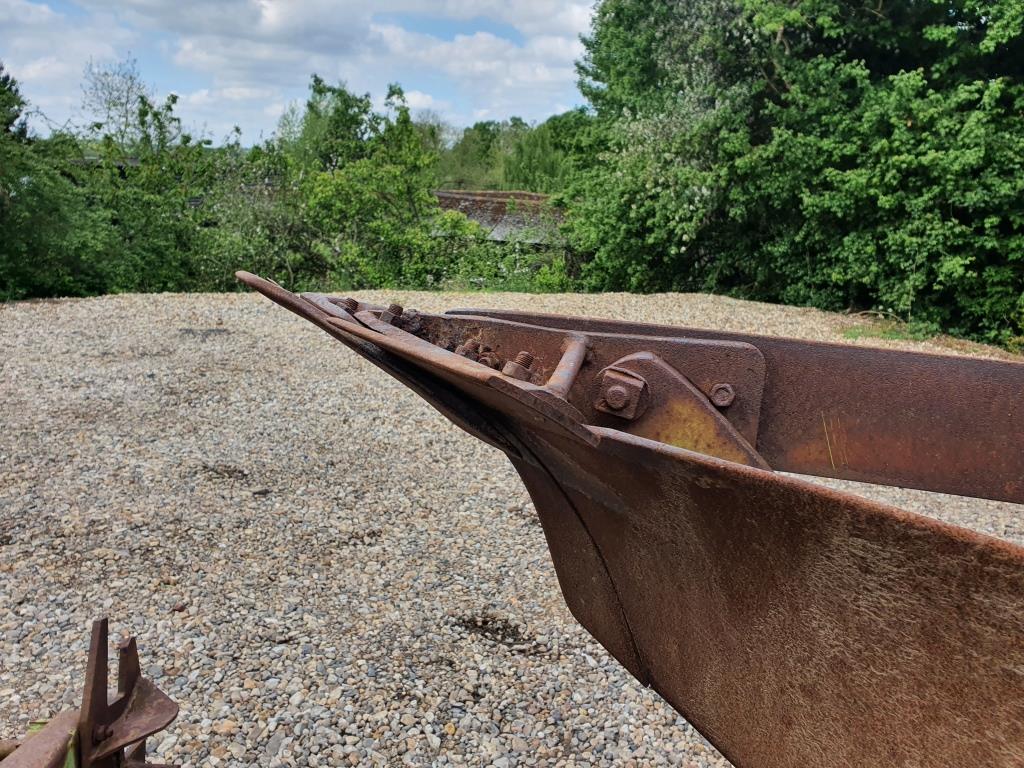 Used Dowdeswell DP7 3 Furrow Plough