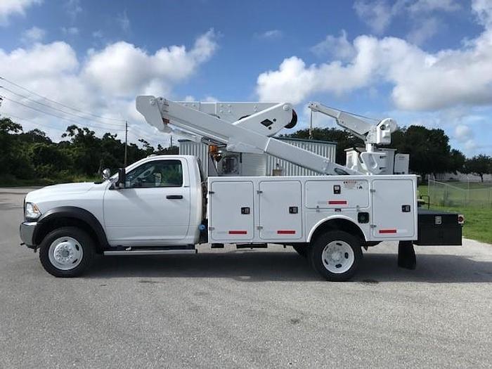 Used Versalift VST36I-MH 41ft Bucket Boom on a 2016 Ford F550 4x4 Reg Cab Truck - C605105
