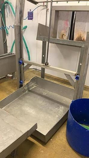 Used BEEF BELLY TIPPER AND STAND