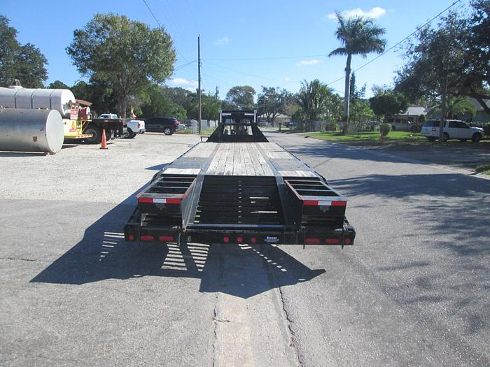 Used 2016 PJ 30' Gooseneck Trailer
