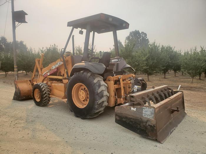 Used 2004 CASE 570M XT