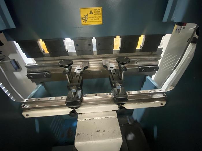 Used 2016 Durma AD-R 1260 CNC Pressbrake