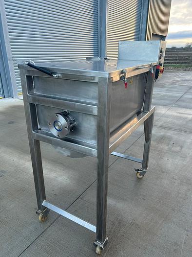 Used RIBBON BLENDER