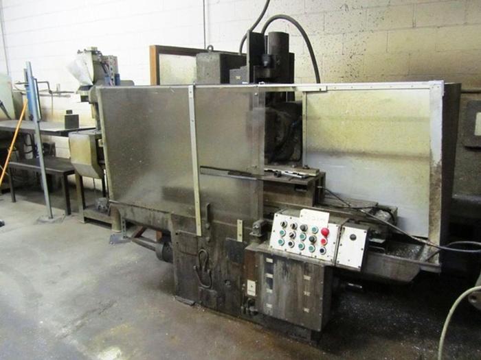 Used CINCINNATI MILACRON HORIZONTAL/VERTICAL MILL