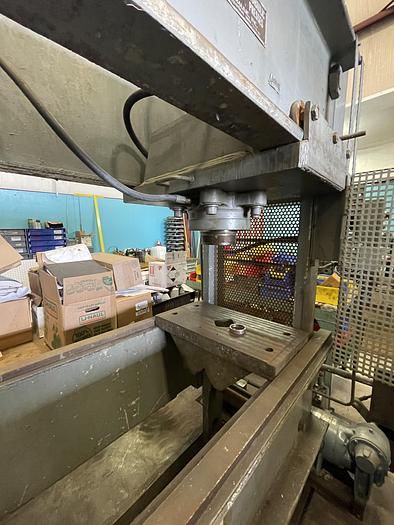 Used RODGERS S200-13-4GH 200 TON HYDRAULIC SHOP PRESS