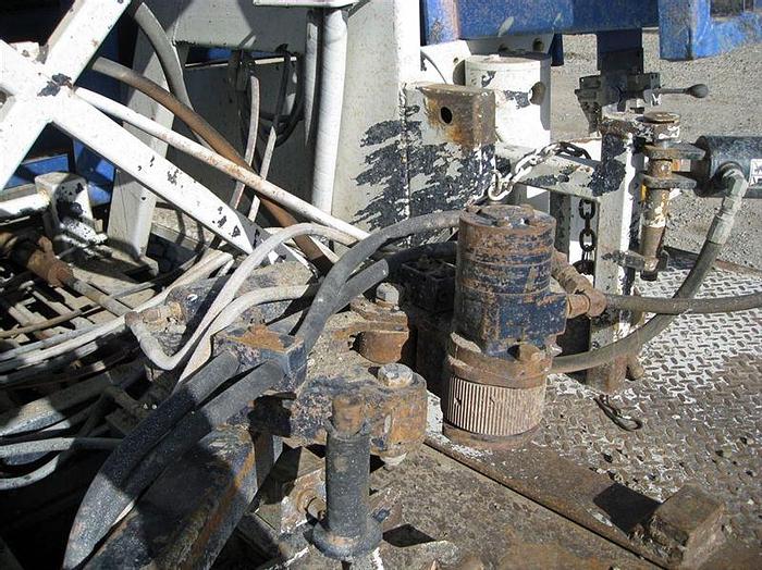 Used 1988 Speedstar 30K Drill Rig