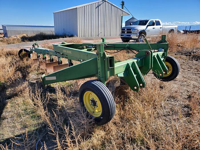 Used John Deere 965 Switch Plow - 8 Bottom