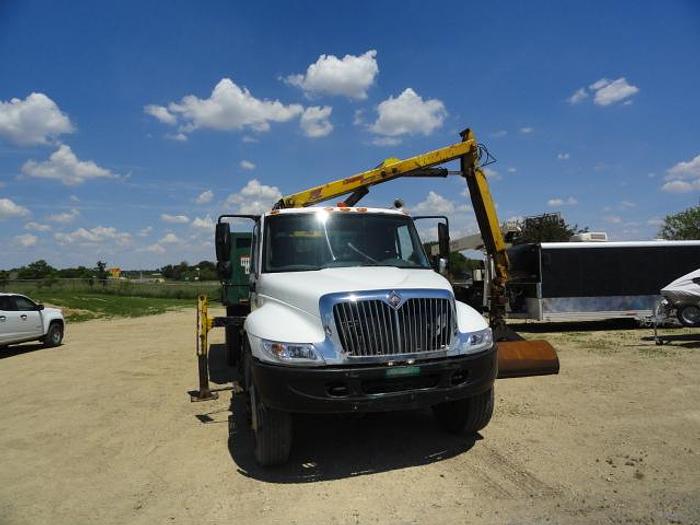 Used 2002 INTERNATIONAL DURASTAR 4400