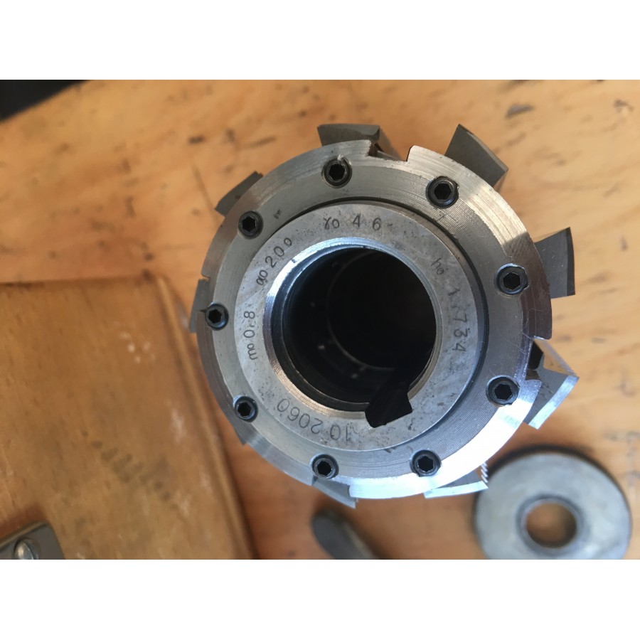 Usato Creatore usato in metallo duro -  Modulo 0,8  - Angolo di pressione 20°