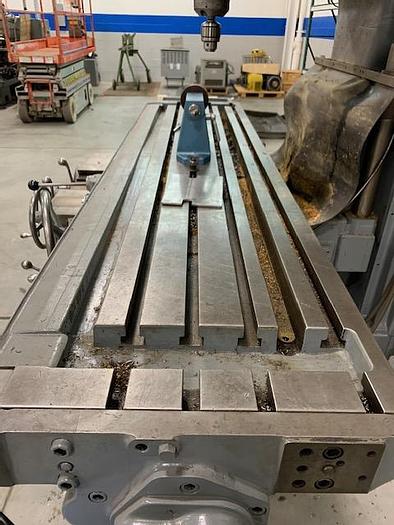 Used 1969 Kerney & Trecker Vertical mill 420 TF 420 -TF