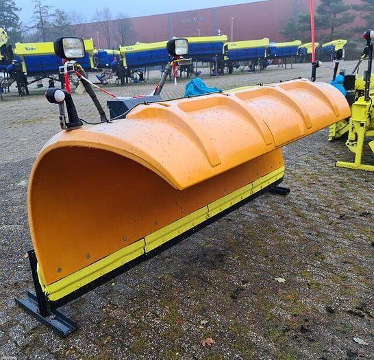 Gebruikt 2002 Nido SNK270