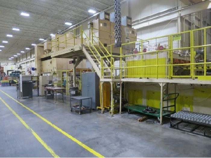 Used 500 ton Verson 180"x108" Blanking Press Line with Feedline