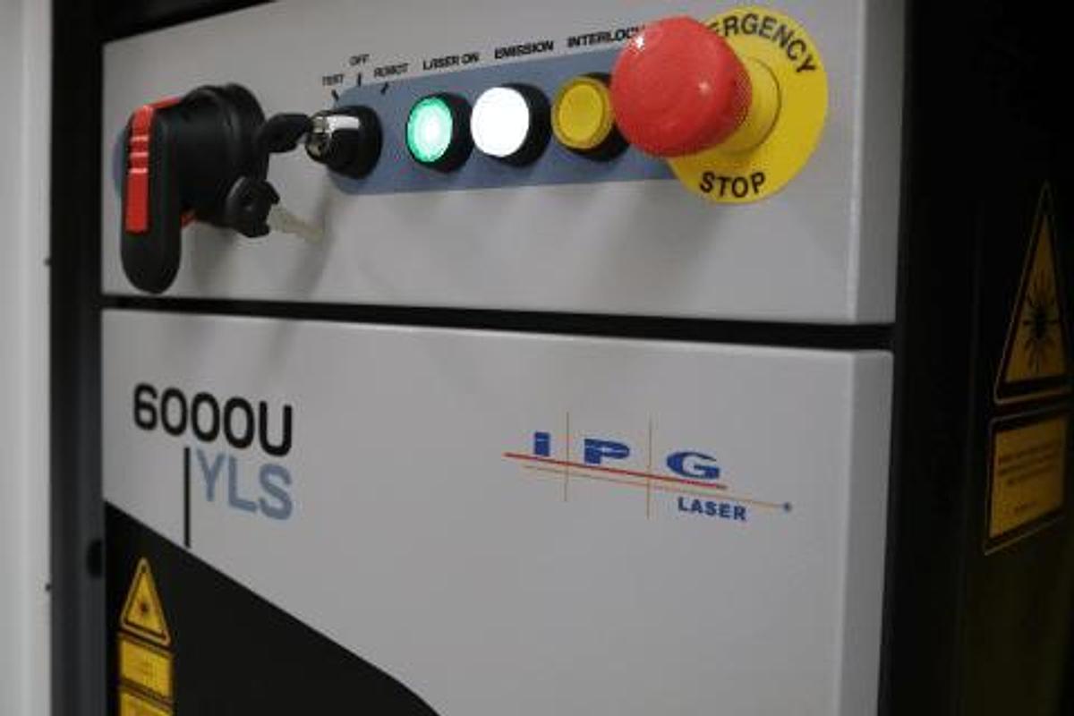 Compact Fiber Lasers