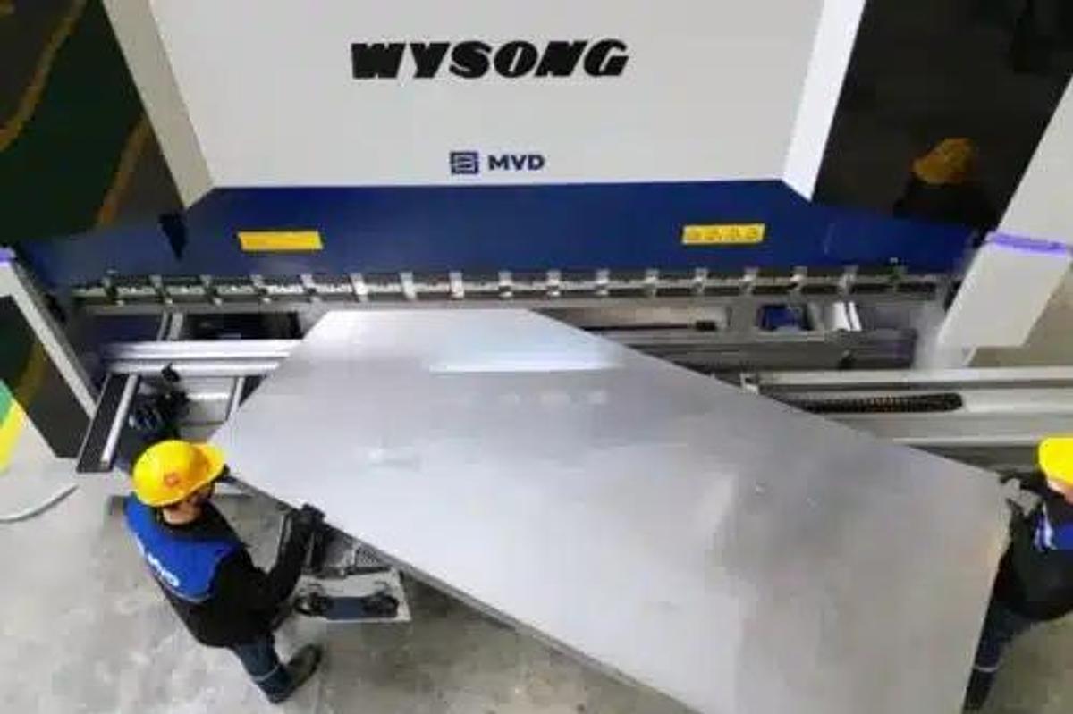 Heavy-Duty Press Brakes
