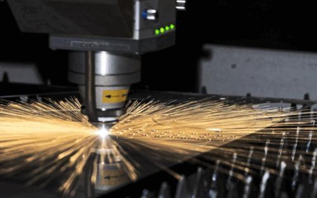 Compact Fiber Lasers