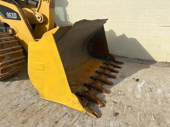 Used 2010 CAT 963D/ with ripper