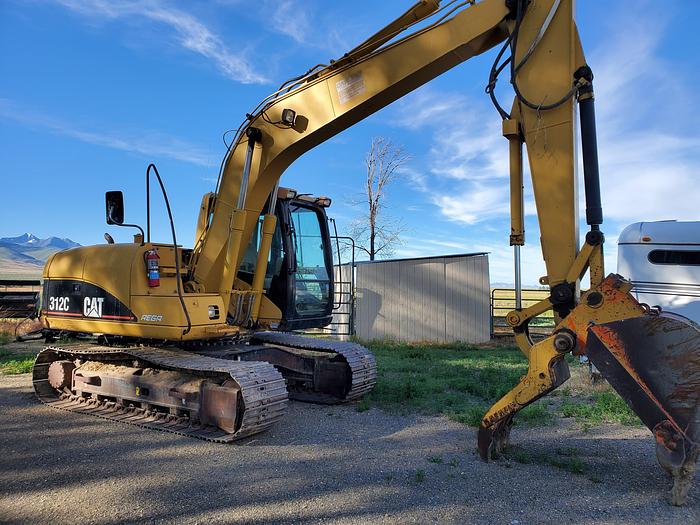 Used 2001 Cat 312C Excavator w/ Thumb ** 4000 Hrs **