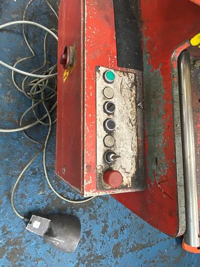 Used Edwards Pearson  4m x 4mm Guillotine Shears