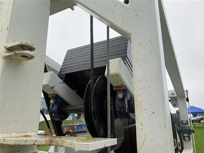 LD Cable Tool Rhino Water Drill Rig