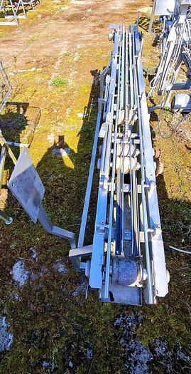 Used Przenośnik (transporter) łańcuchowy do transportu opakowań