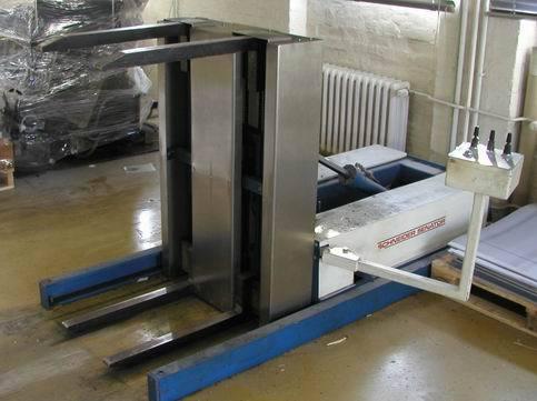 Used Schneider Senator Rotek 900 pile turner 1998