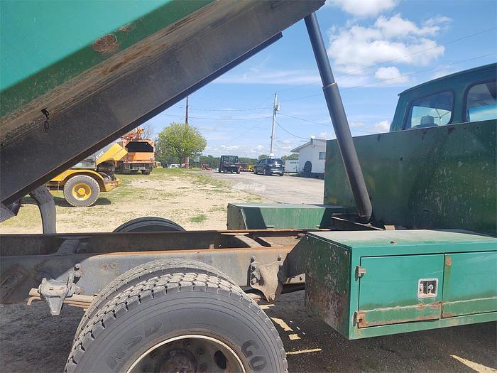 Used 2004 STERLING ACTERRA