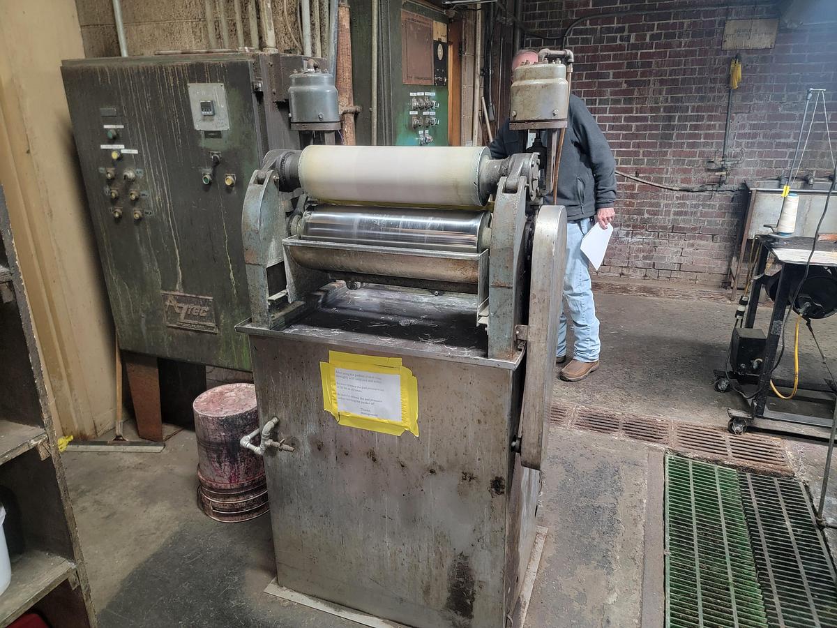Used L&W Sample Padder