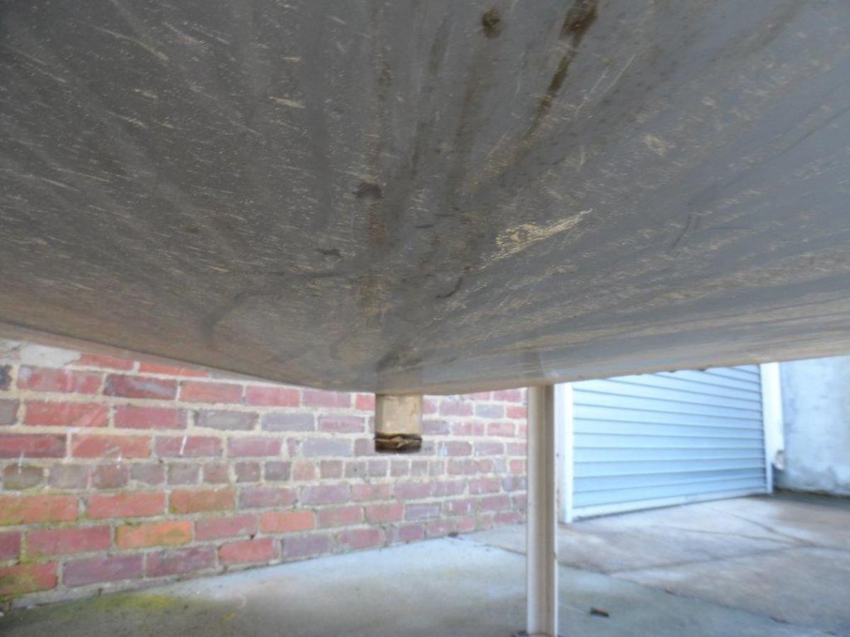 Used 560-Gallon 59" Diameter SS Tank