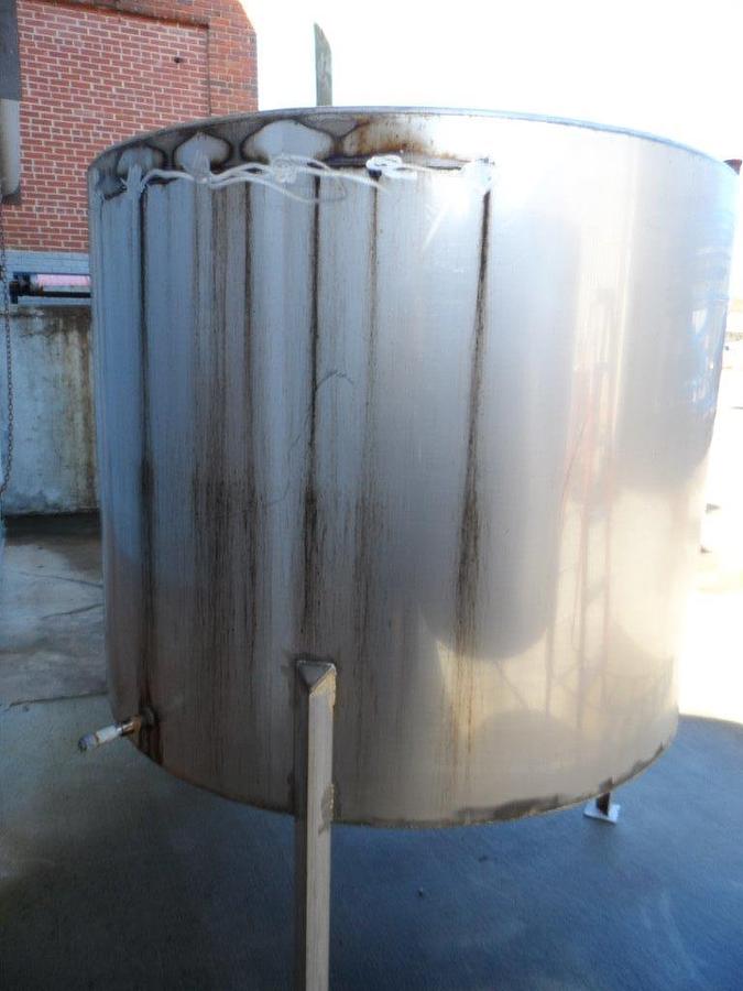 Used 560-Gallon 59" Diameter SS Tank