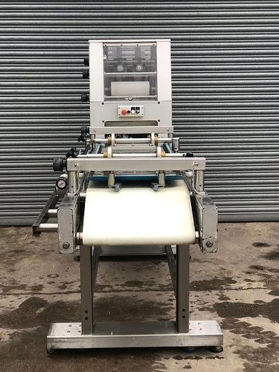 Very good used LON BREAD MOULDER