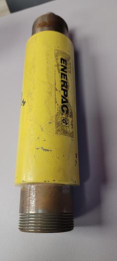 Used ENERPAC HYDRAULIC CYLINDER RD-93, 9 TON 10,000 PSI MAX (102)